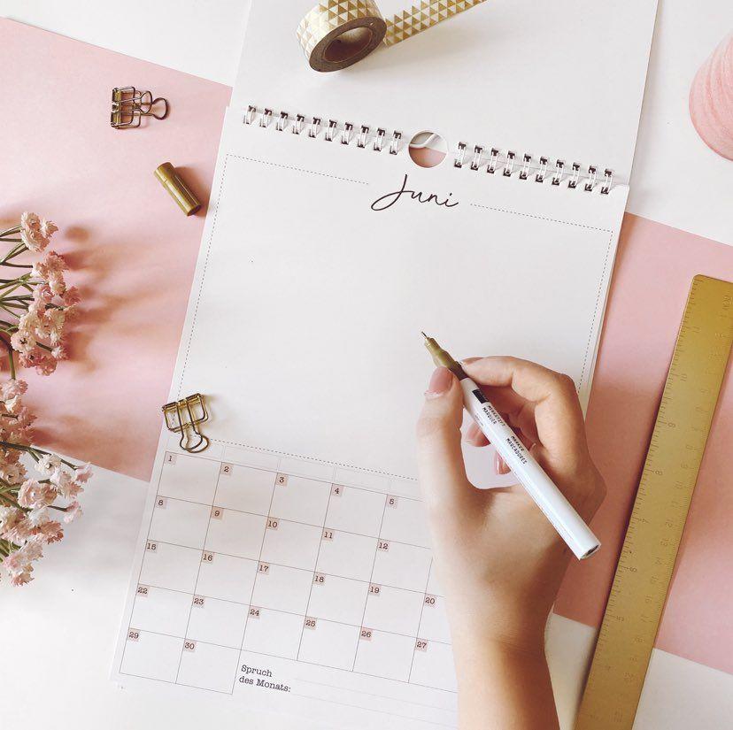 Wandkalender LEAF & GOLD - Cupcakes & Kisses